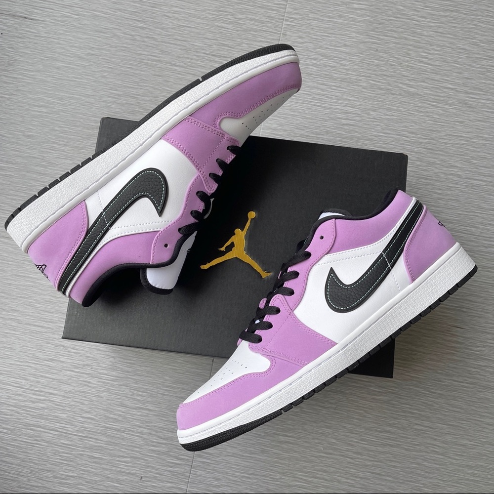 Air Jordan 1 Low 💜Violet Shock White Black - Picture 2 of 4